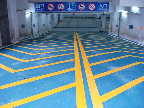 嘉興豪奇地坪工程提供環(huán)氧樹(shù)脂防滑車(chē)道